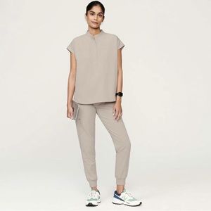 FIGS Rafaela Top Size S and Zamora Pant Size MP in color Boulder